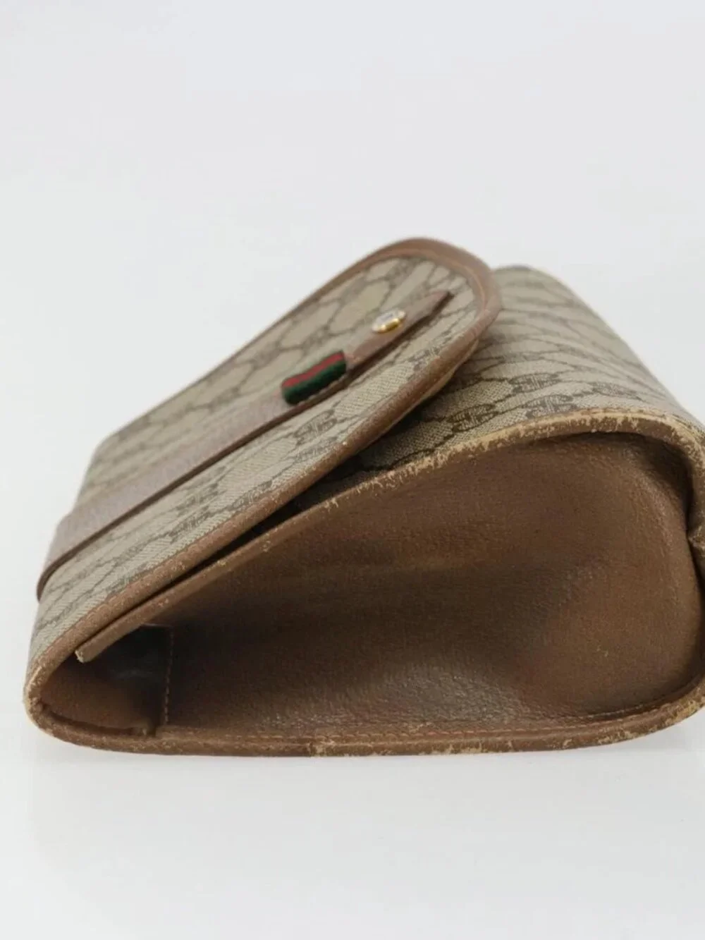 Gucci brand	gucci color	beige